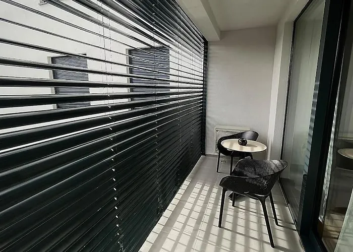 Nine Luxe. 53M2+ Garage+Balcony. New Build.