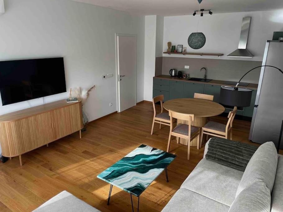 Nine Luxe. 53m2+ Garage+balcony. New Build. Apartment