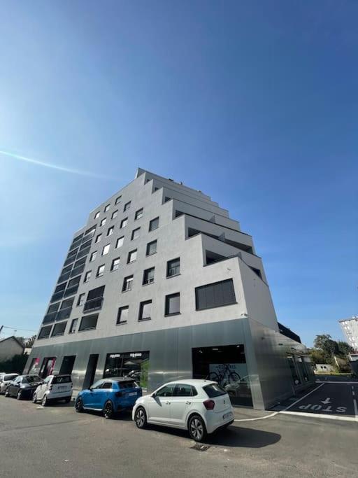 Nine Luxe. 53m2+ Garage+balcony. New Build. *